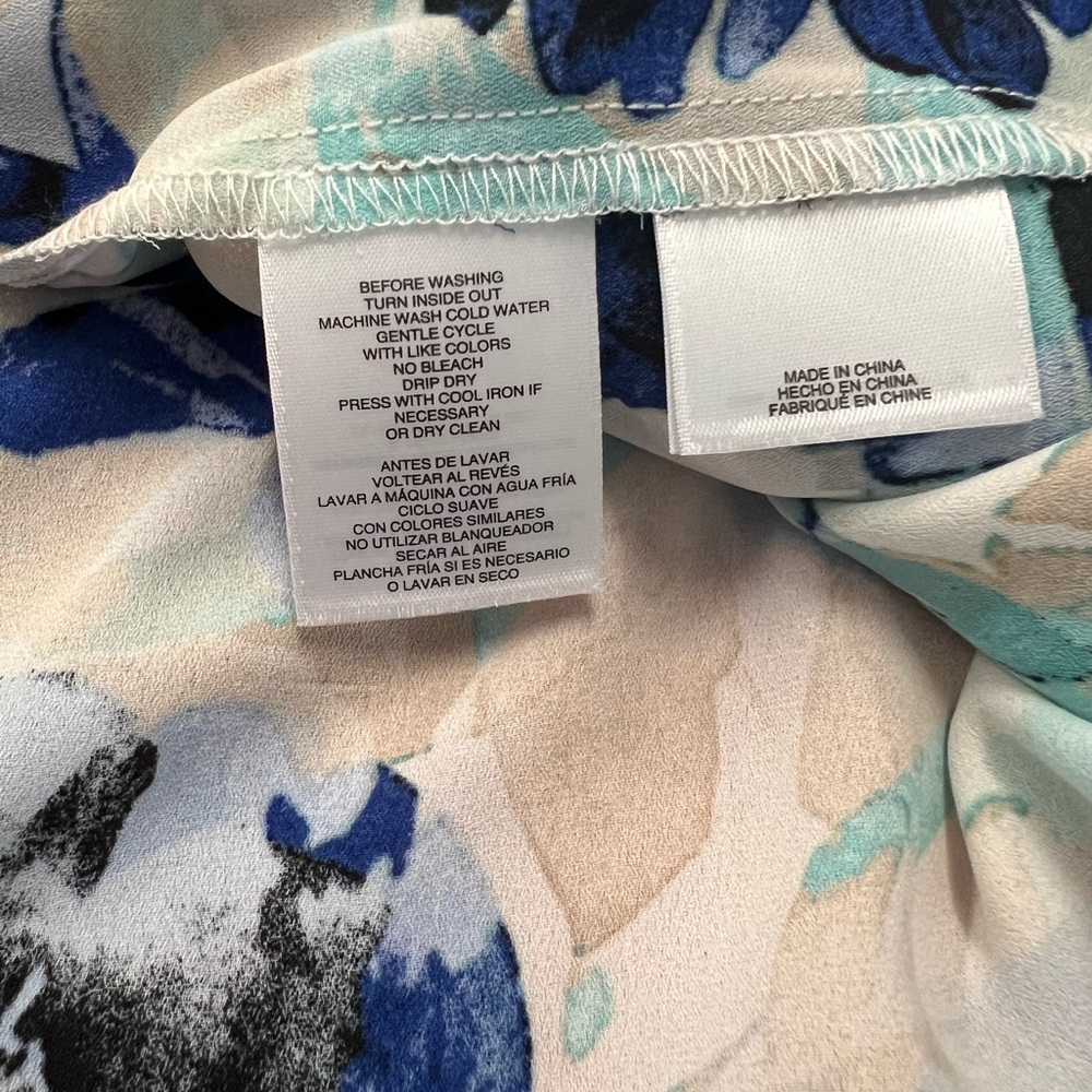 Anne Klein Blue Graphic 3/4 Sleeve Blouse Sz PXL - Picture 5 of 5